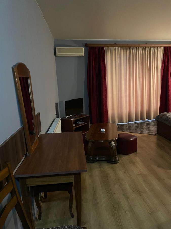 Hotel Era Тбілісі Екстер'єр фото