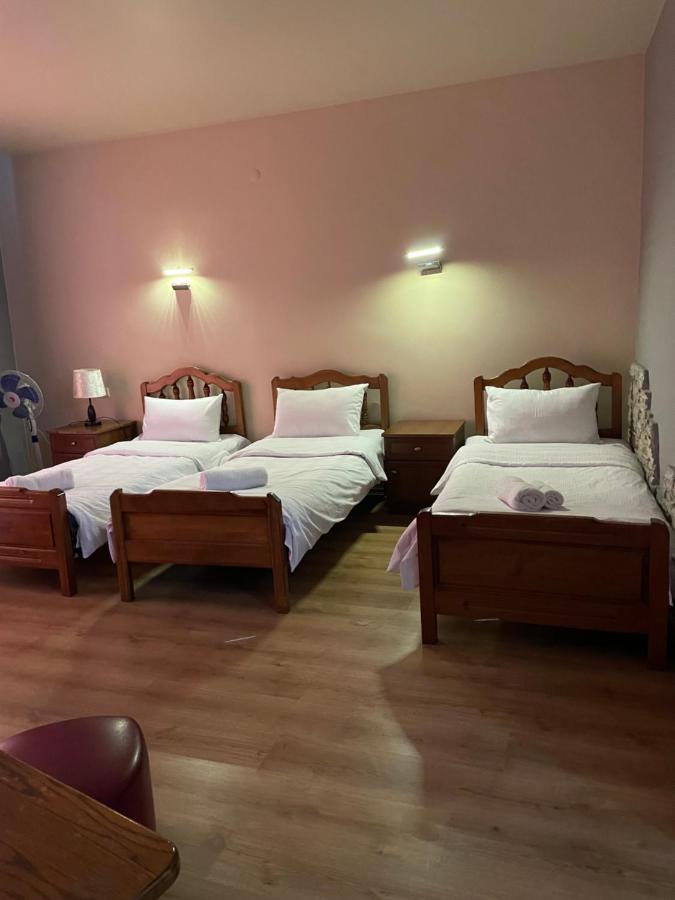Hotel Era Тбілісі Екстер'єр фото