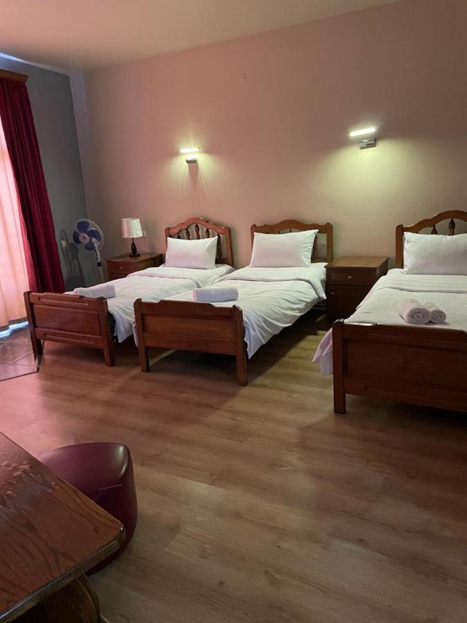 Hotel Era Тбілісі Екстер'єр фото