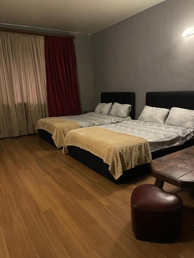Hotel Era Тбілісі Екстер'єр фото