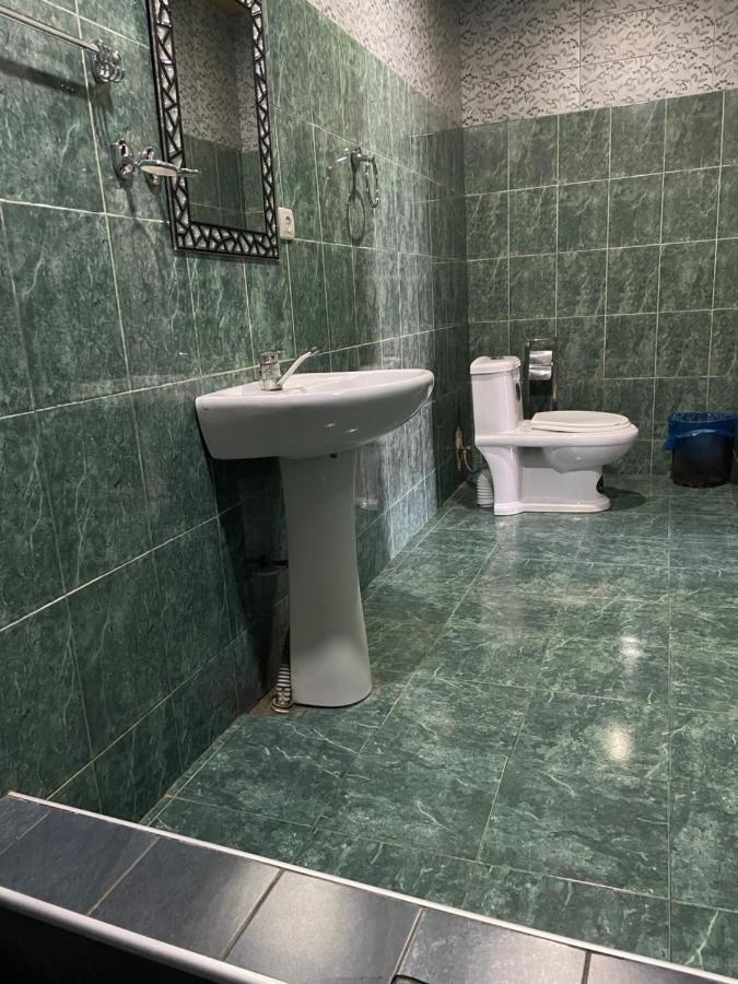 Hotel Era Тбілісі Екстер'єр фото